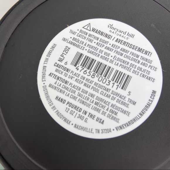 Vineyard Hill Tobacco & Patchouli Soy Candle 12 oz - Picture 2 of 2